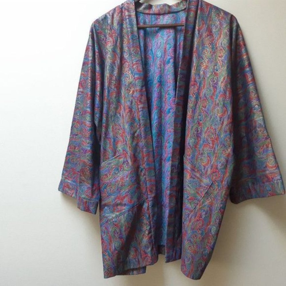 Vintage Black Cream?Floral Blouse